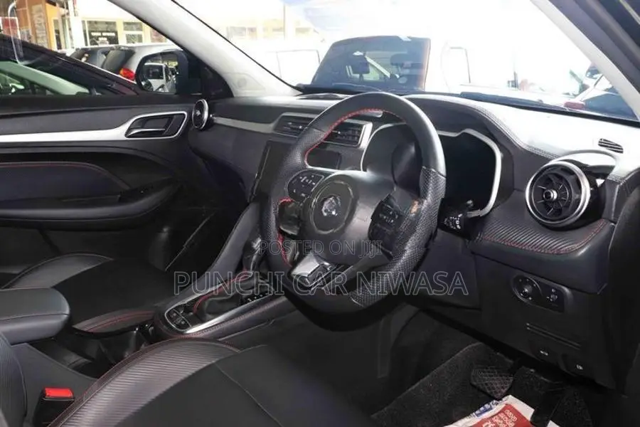MG ZS 2025