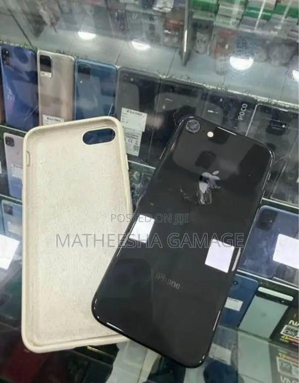 Apple iPhone 8 (Used)