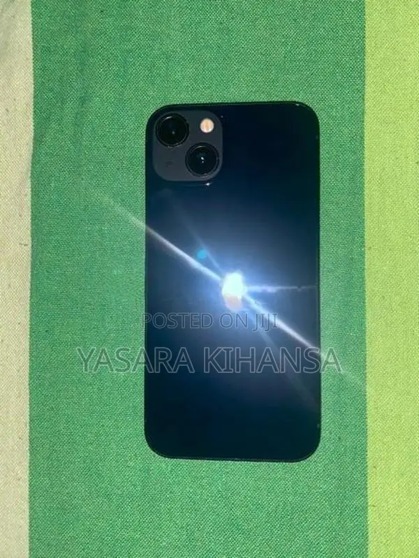 Apple iPhone 13 (Used)