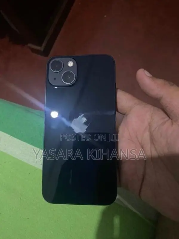 Apple iPhone 13 (Used)