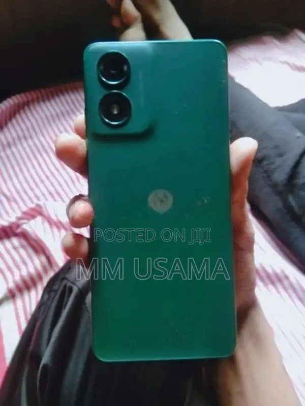 Moto G04s (Used)