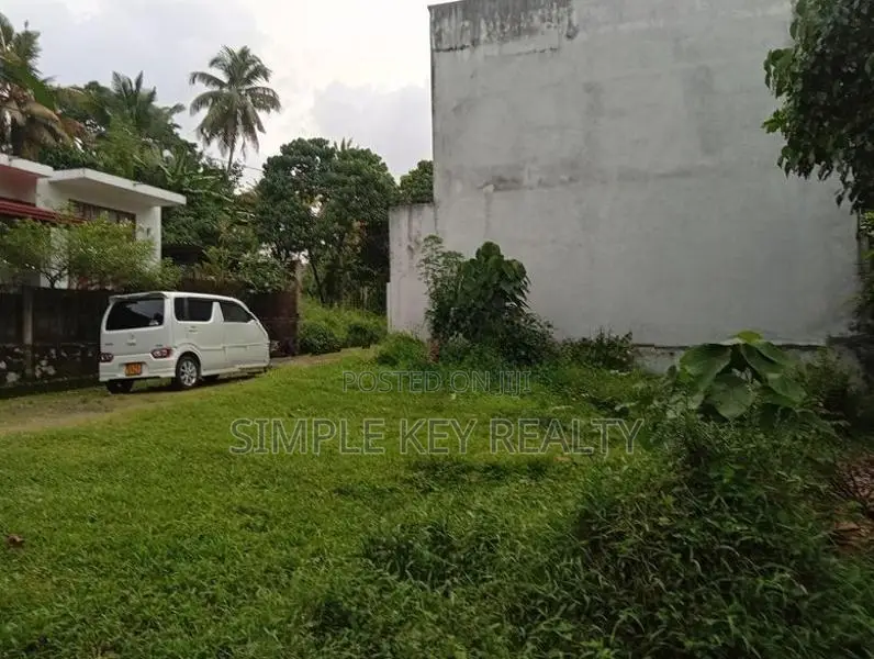 Kottawa 6 Perched Valuable Land For Sale
