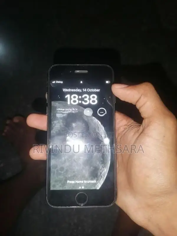 Apple iPhone 8 (Used)