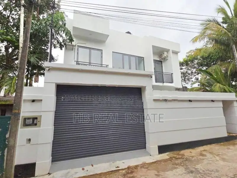 Newly Build Luxury Three Story House For Sale In Piliyandala