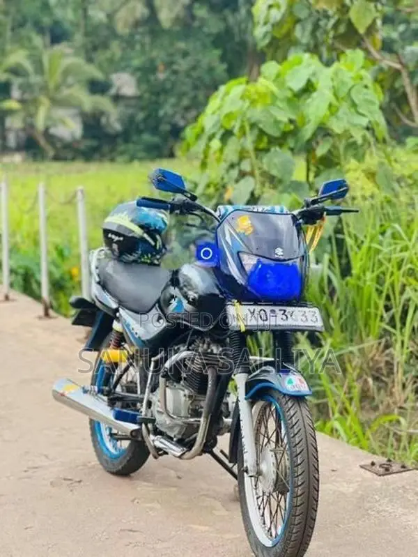 Bajaj CT100 2012