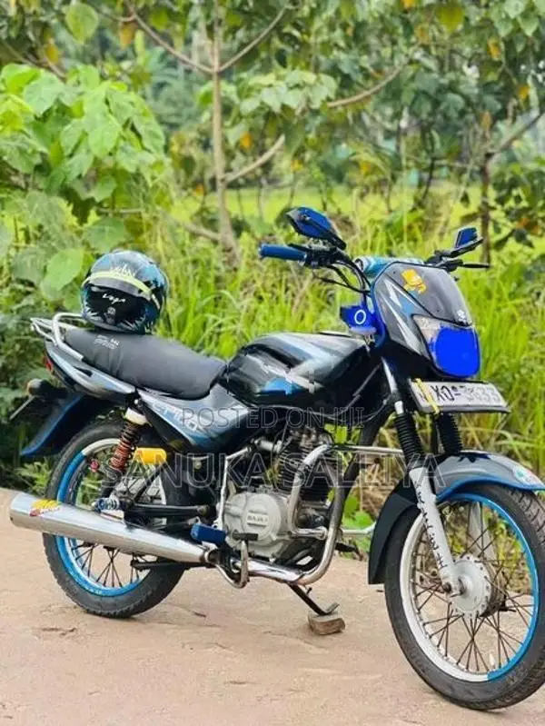Bajaj CT100 2012