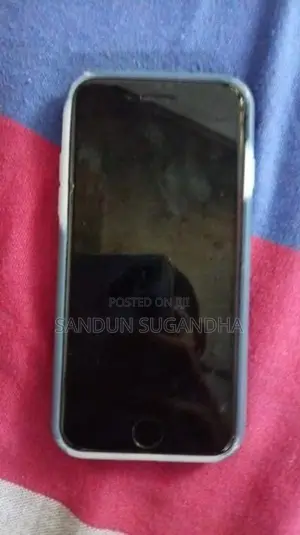 Apple iPhone 8 (Used)
