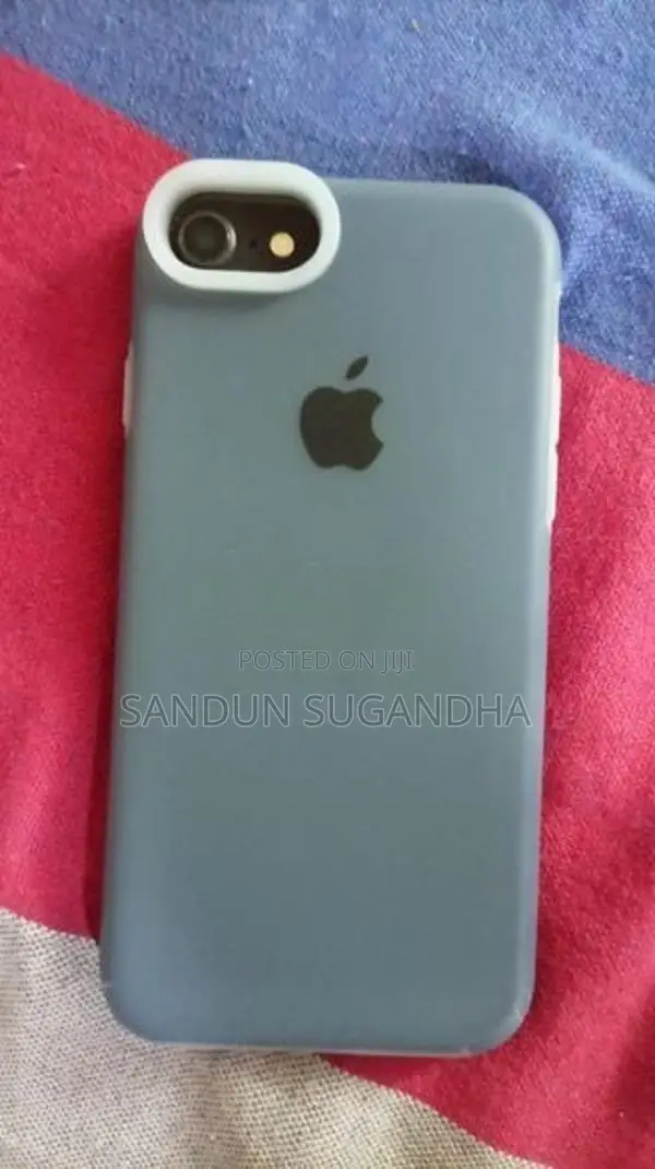 Apple iPhone 8 (Used)