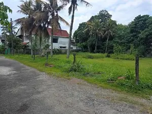 Battaramulla Town 40 Perched Highly Residence Valuable Land For Sale