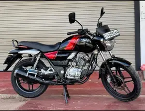 Bajaj V15 2017
