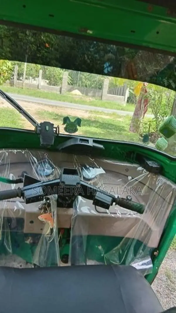 Bajaj RE 2026