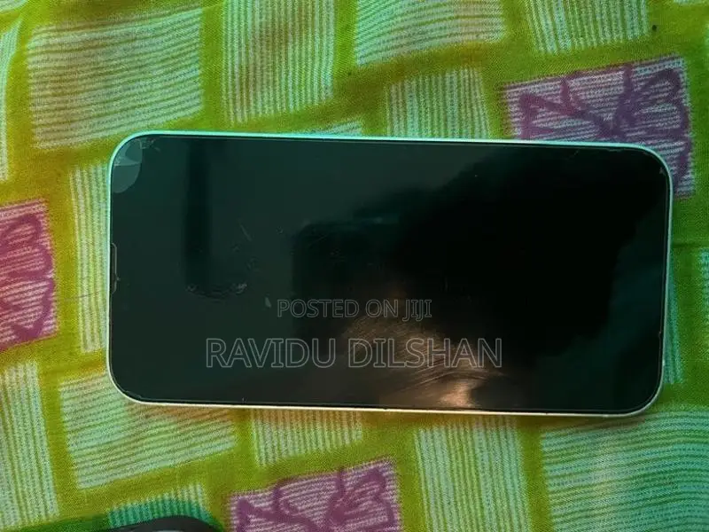 Apple iPhone 13 (Used)