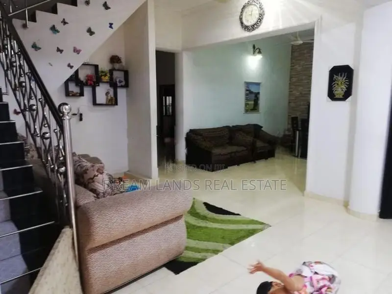 4BED HOUSE FOR SALE IN KANDY (SP1381)