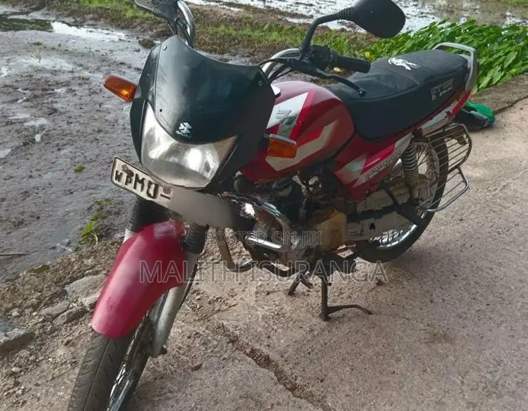 Bajaj CT100 2005