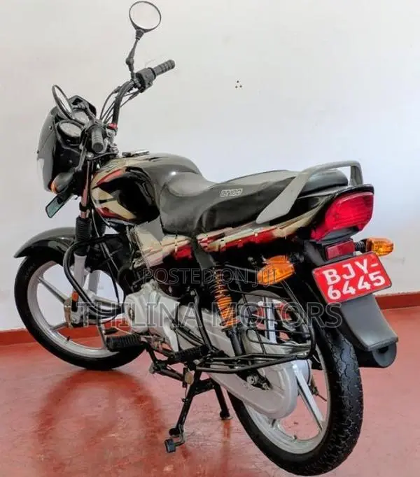Bajaj CT100 2025
