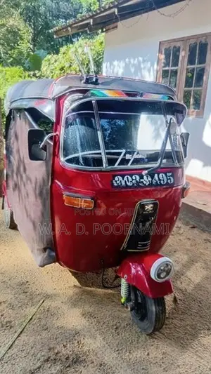 Bajaj RE 2000