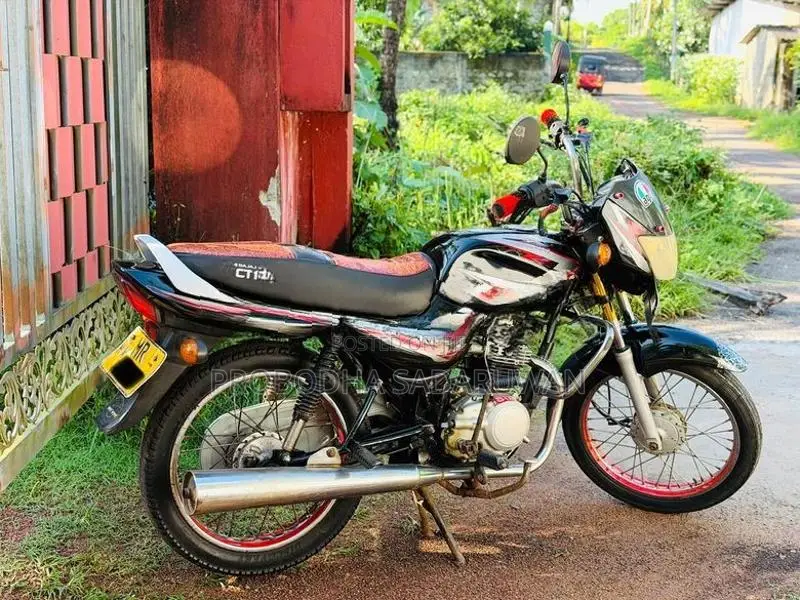 Bajaj CT100 2005
