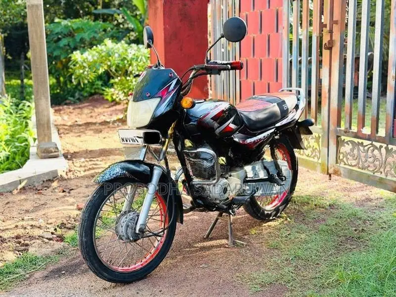 Bajaj CT100 2005