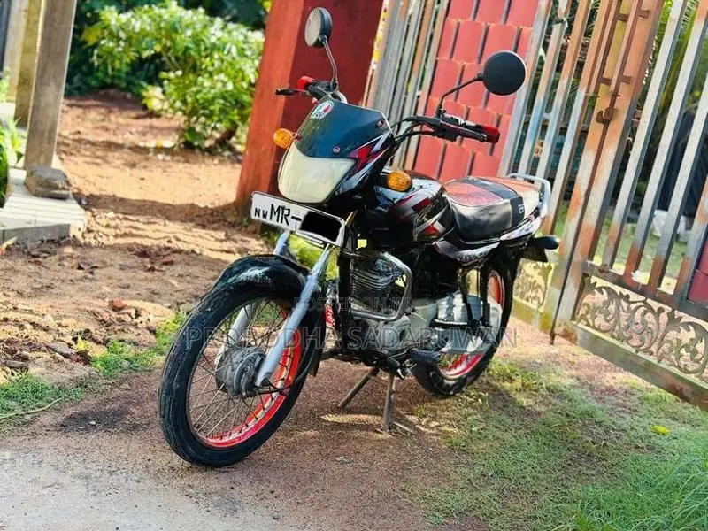 Bajaj CT100 2005