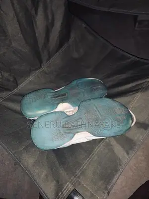 AVI Shoes