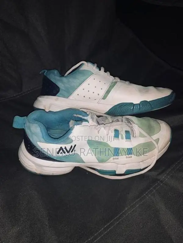 AVI Shoes
