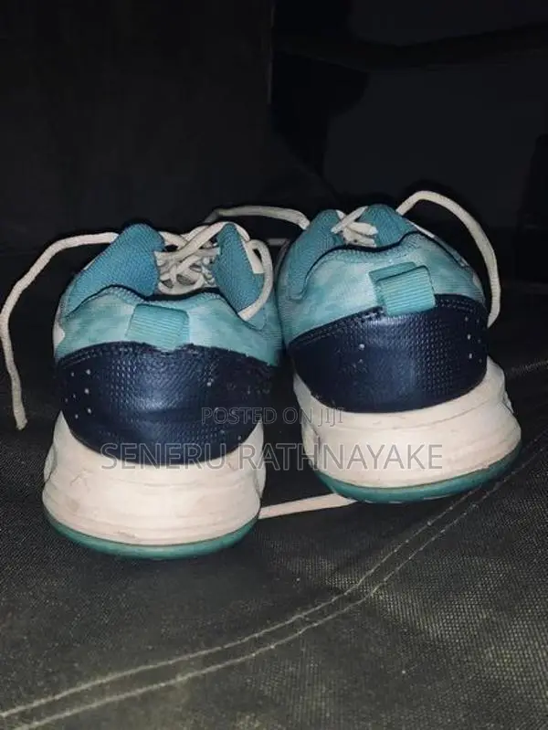 AVI Shoes