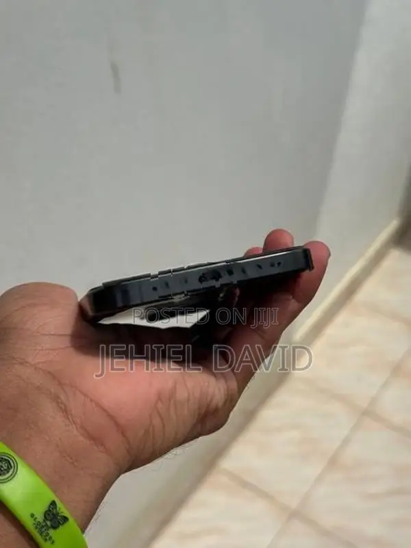 Apple iPhone 16 Pro Max (Used)