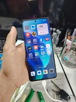 Realme 11 Pro Plus Displ Ay