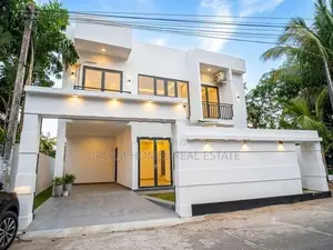 නගරයට ලගම නවීන නිවසක් විකිණීමට - පිලියන්දල