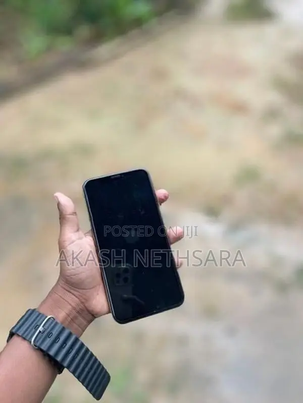 Apple iPhone 11 Pro (Used)