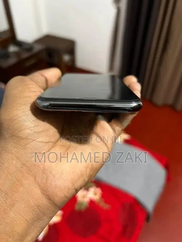 Apple iPhone X (Used)