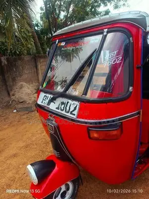 Bajaj RE 2002