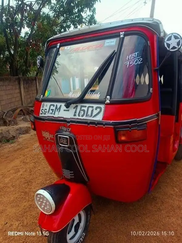 Bajaj RE 2002