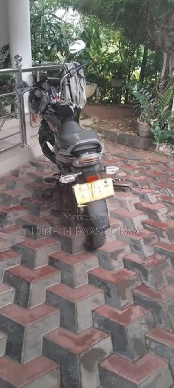 Bajaj Discover 2010