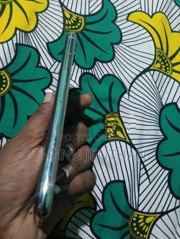 Apple iPhone X (Used)