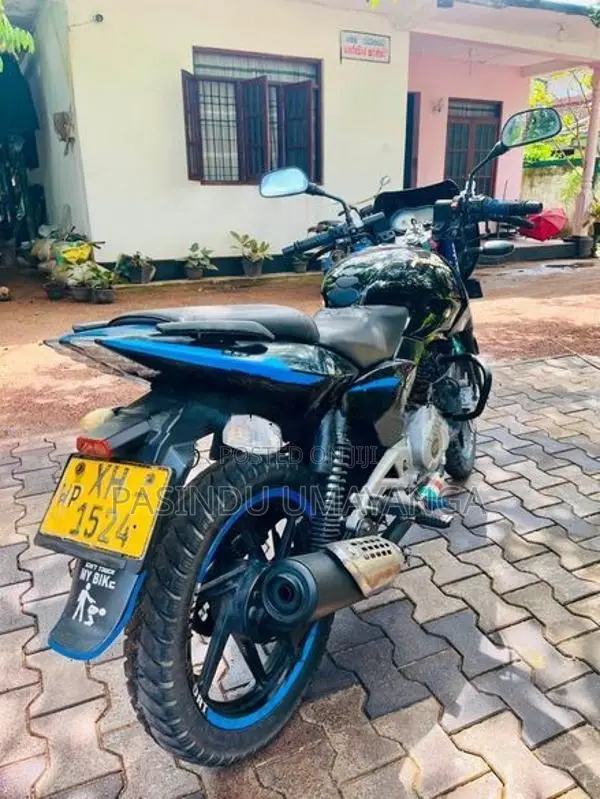 Bajaj Pulsar 180 2012