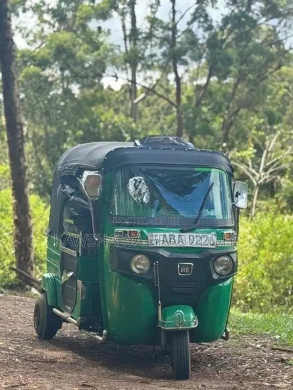 Bajaj RE 2016
