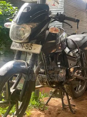 Bajaj Pulsar 150 2005