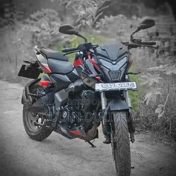 Bajaj Pulsar NS200 2025
