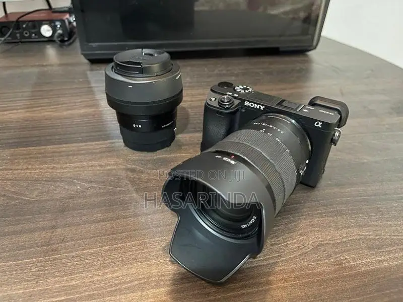 Sony A6400 Mirrorless Camera With Gimble Lens