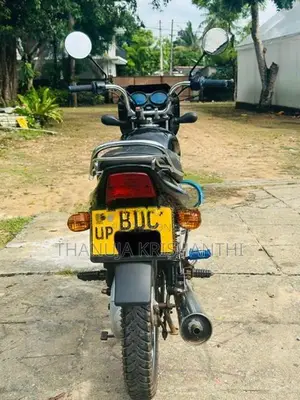 Bajaj CT100 2015