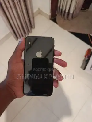 Apple iPhone X (Used)