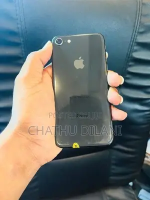 Apple iPhone 8 (Used)