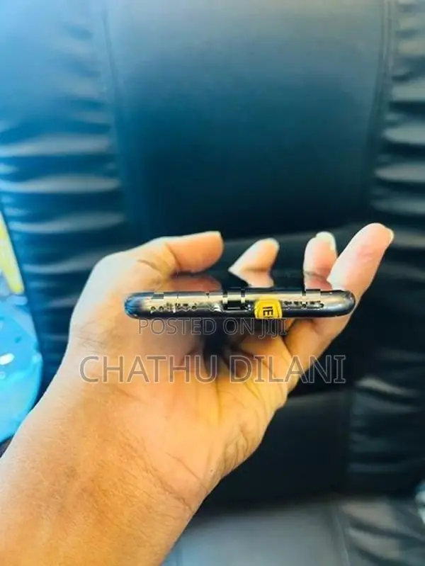 Apple iPhone 8 (Used)