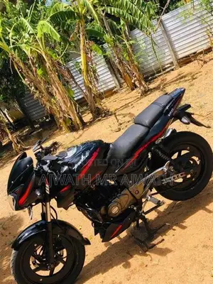 Bajaj Pulsar 180 2011