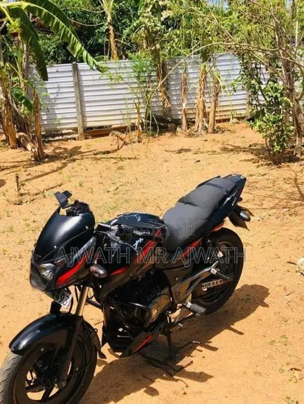 Bajaj Pulsar 180 2011