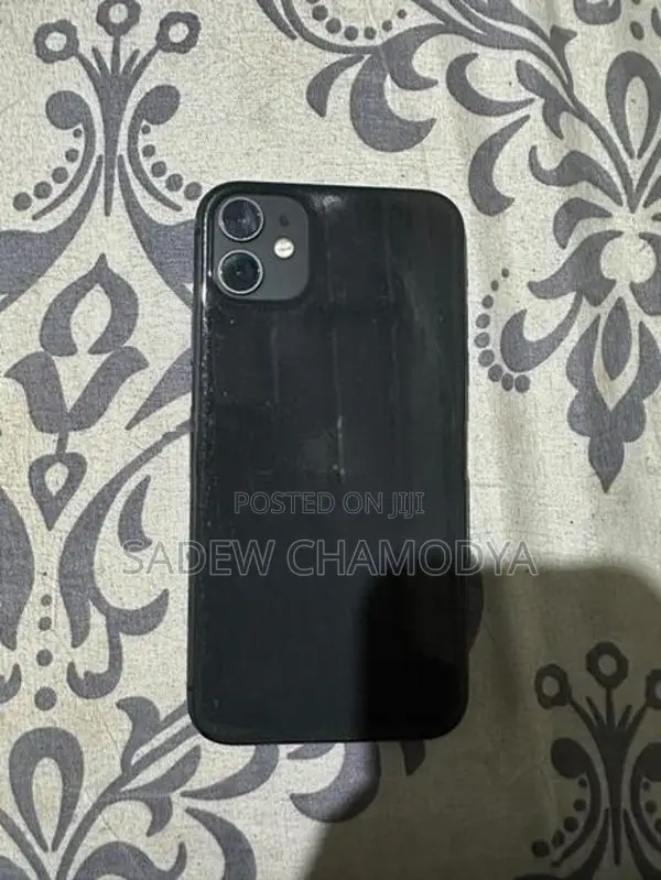 Apple iPhone 11 (Used)