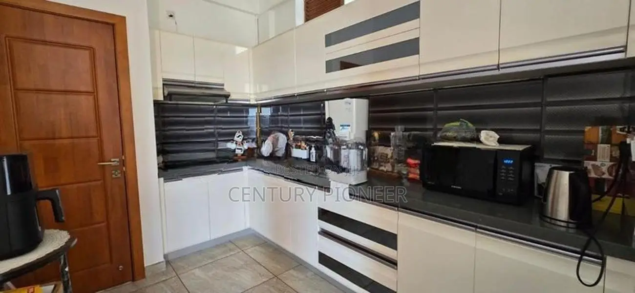 Apartment For Sale In Dehiwala