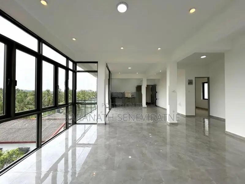 Apartment For Sale in Nittambuwa Gampaha
