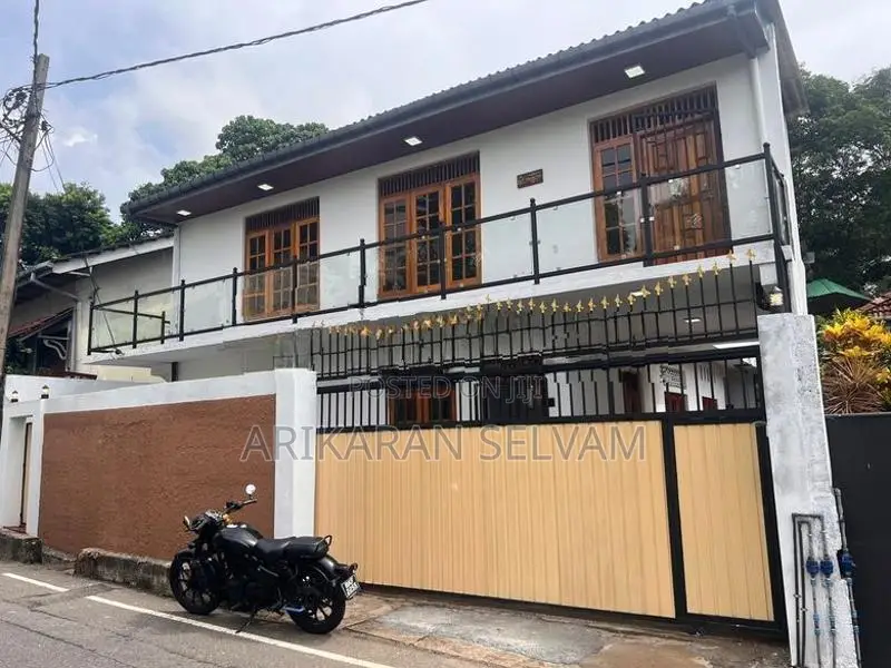 Renovate Two Story House For Rent Colombo 15
